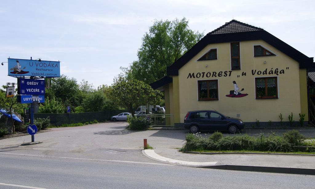 Motorest U Vodaka Prag Exteriör bild