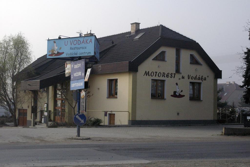 Motorest U Vodaka Prag Exteriör bild